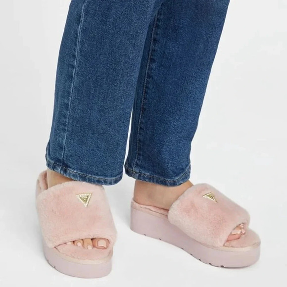 New! Guess Synthie Shearling Platform Slippers Size: 8 - Picture 1 of 9